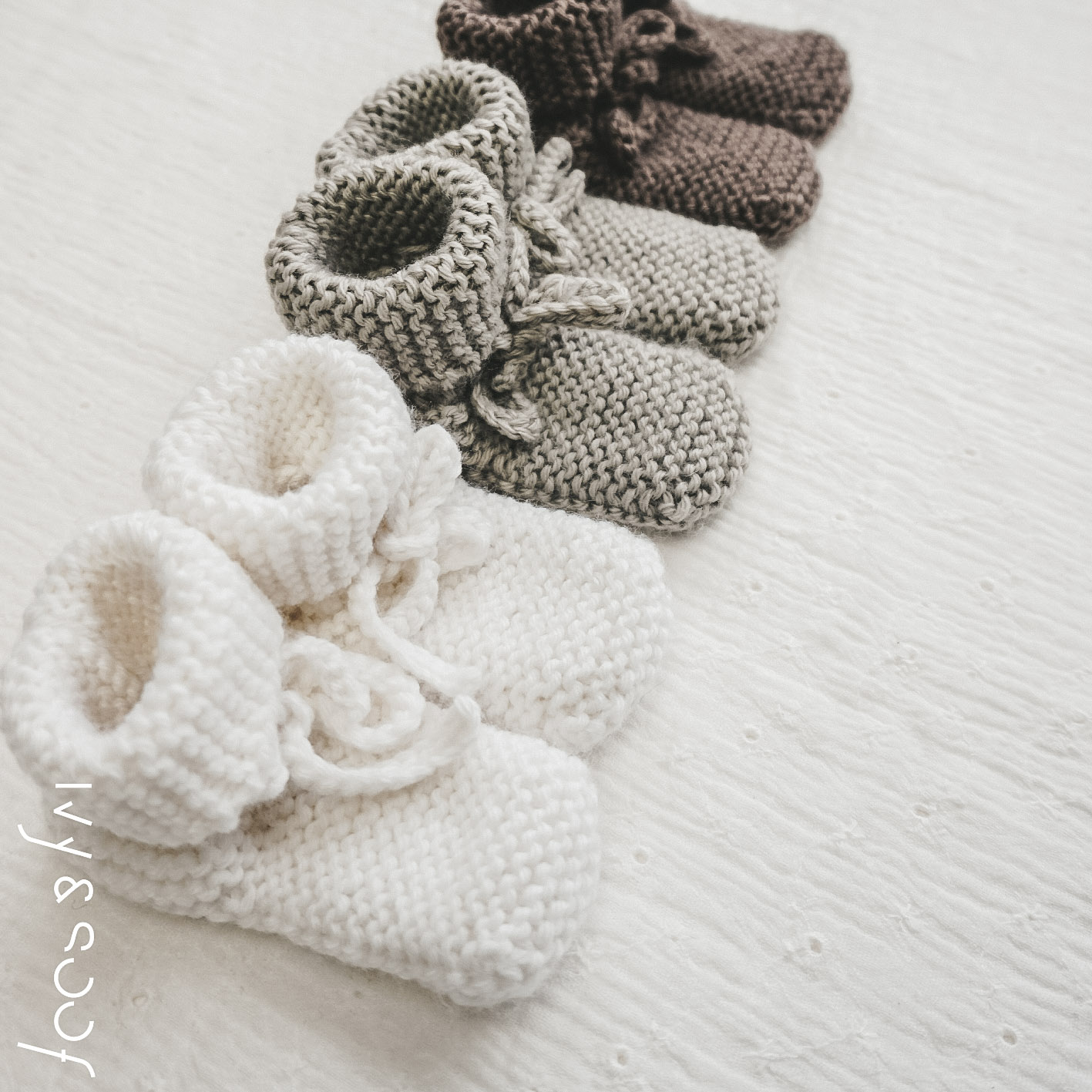 Adviseren Rentmeester Analytisch Gebreide babyslofjes t/m 6-12 maanden Taupe | Beer - Ivy and Soof