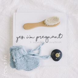 baby kleertjes gebreide slofjes die niet uit gaan
