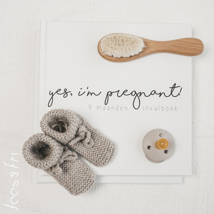 slofjes-baby-gebreid-blauw-newborn-prematuur-babywear-babykleding-kraambezoek-boek-beer-01