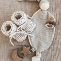 Gebreide Baby Slofjes Ecru | Ivy and Soof