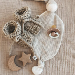 Gebreide Baby Slofjes Beige | Ivy and Soof