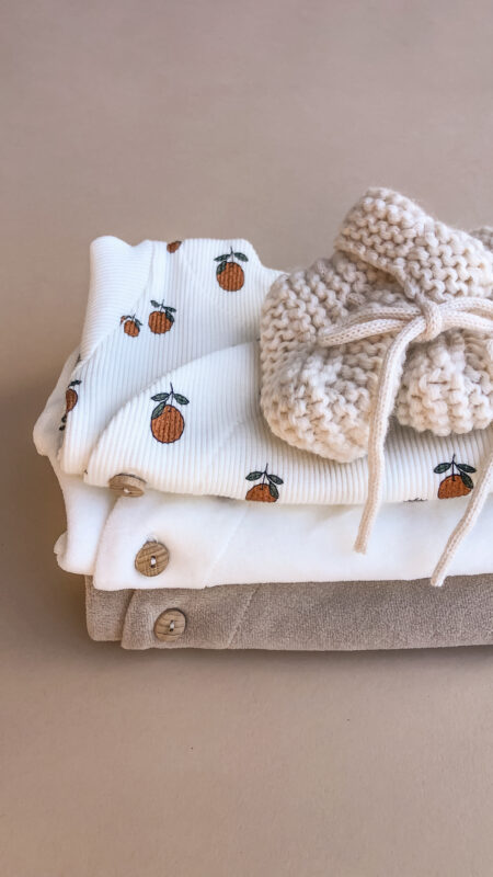 Op zoek naar babykleding of een geboortepakje? Ontdek de baby kleding van Ivy and Soof.
