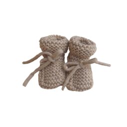 Gebreide Babyslofjes Beige - Baby Slofjes - Newborn Slofjes - Ivy and Soof