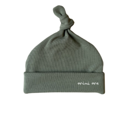 Newborn Mutsje Olijf Mini Me | Geboortemutsje | Prematuur kleding | Newborn geboortepakje | Ivy and Soof