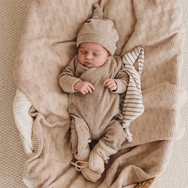 Boxpakje Velours Taupe - Newbornkleding - Geboortepakje neutraal - Ivy and Soof