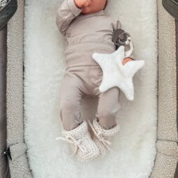 Newborn kleding - Babykleding taupe - Prematuur kleding - Ivy and Soof