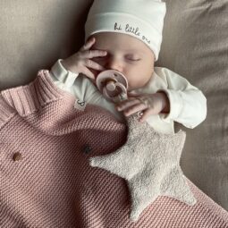 Baby deken gebreid oud roze - Ivy and soof