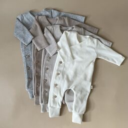 Overslag Boxpakje New Born - Babykleding unisex - Geboortepakje met mutsje kiezen - Ivy and Soof