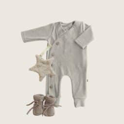 Geboortepakje met muts beige - Geboorteset unisex - Babykleding Ivy and Soof