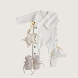 Geboortepakje met muts wit - Geboortesetje ecru - Babykleding Velours - Ivy and Soof