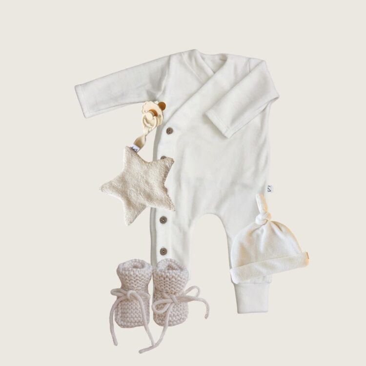 Geboortepakje met muts wit - Geboortesetje ecru - Babykleding Velours - Ivy and Soof