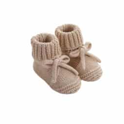 Gebreide babyslofjes beige - prematuur slofjes zand kleur - Ivy and Soof