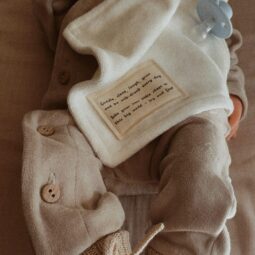 Speendoekje baby velours ecru - boxpakje - gebreid babyslofjes - Ivy and Soof